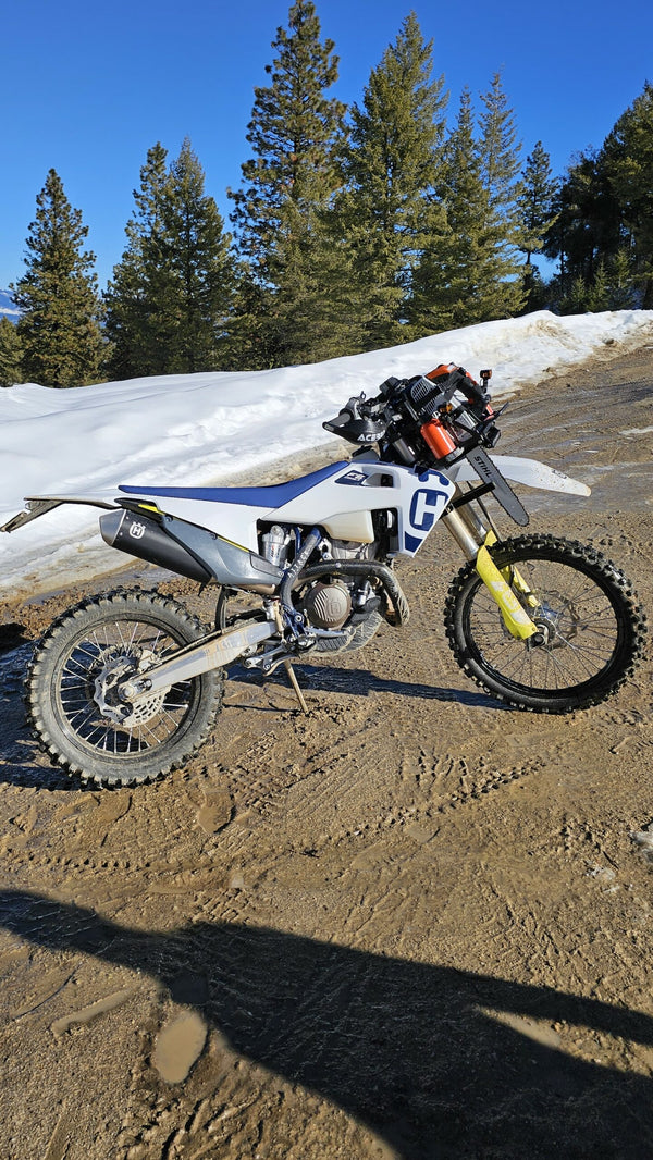 The "Saw Boss" Customizable Chainsaw Mount